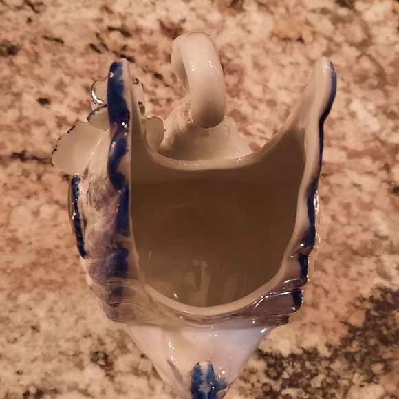 Delftware Style Swan Vase - Picture 6 of 7